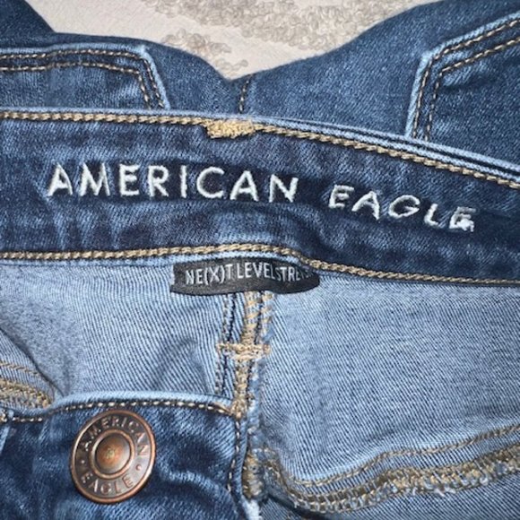 American Eagle Outfitters, distressed hi-rise jegging, size 6 short - Picture 2 of 5